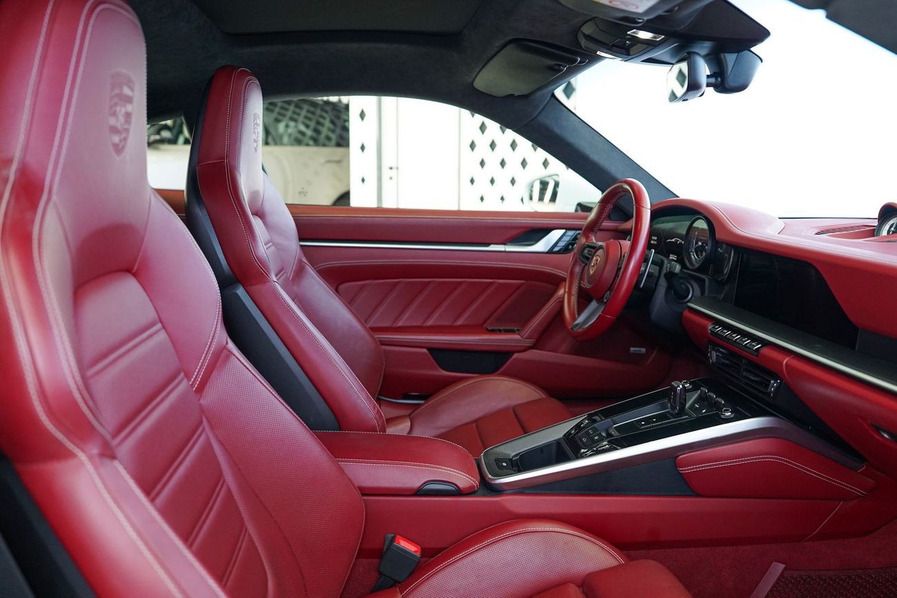 بورش 911 Turbo S 3.8L (640 HP) Coupe