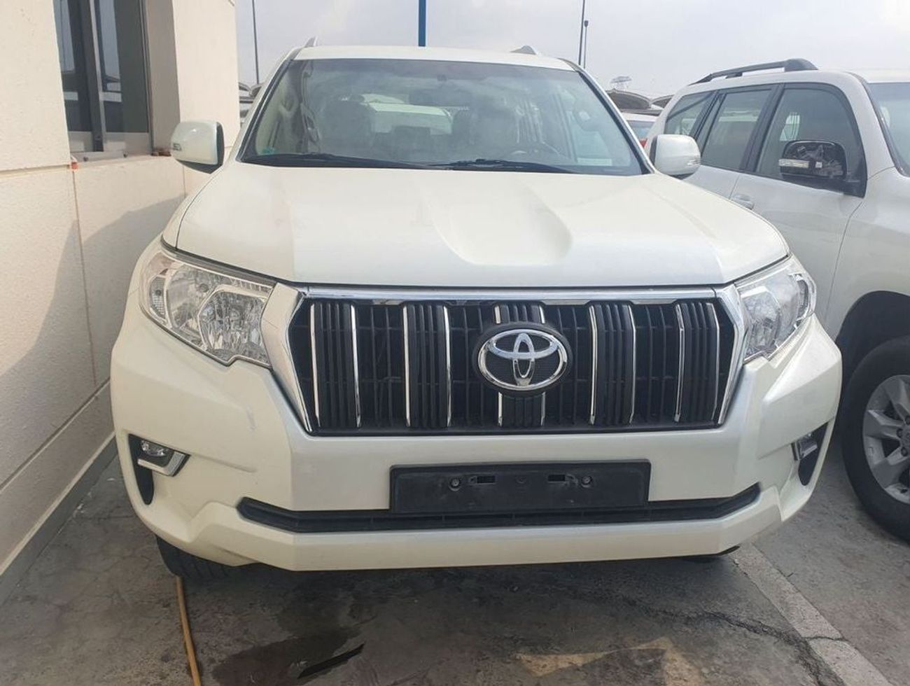 Toyota Prado TX-L 2.7L (160 HP)