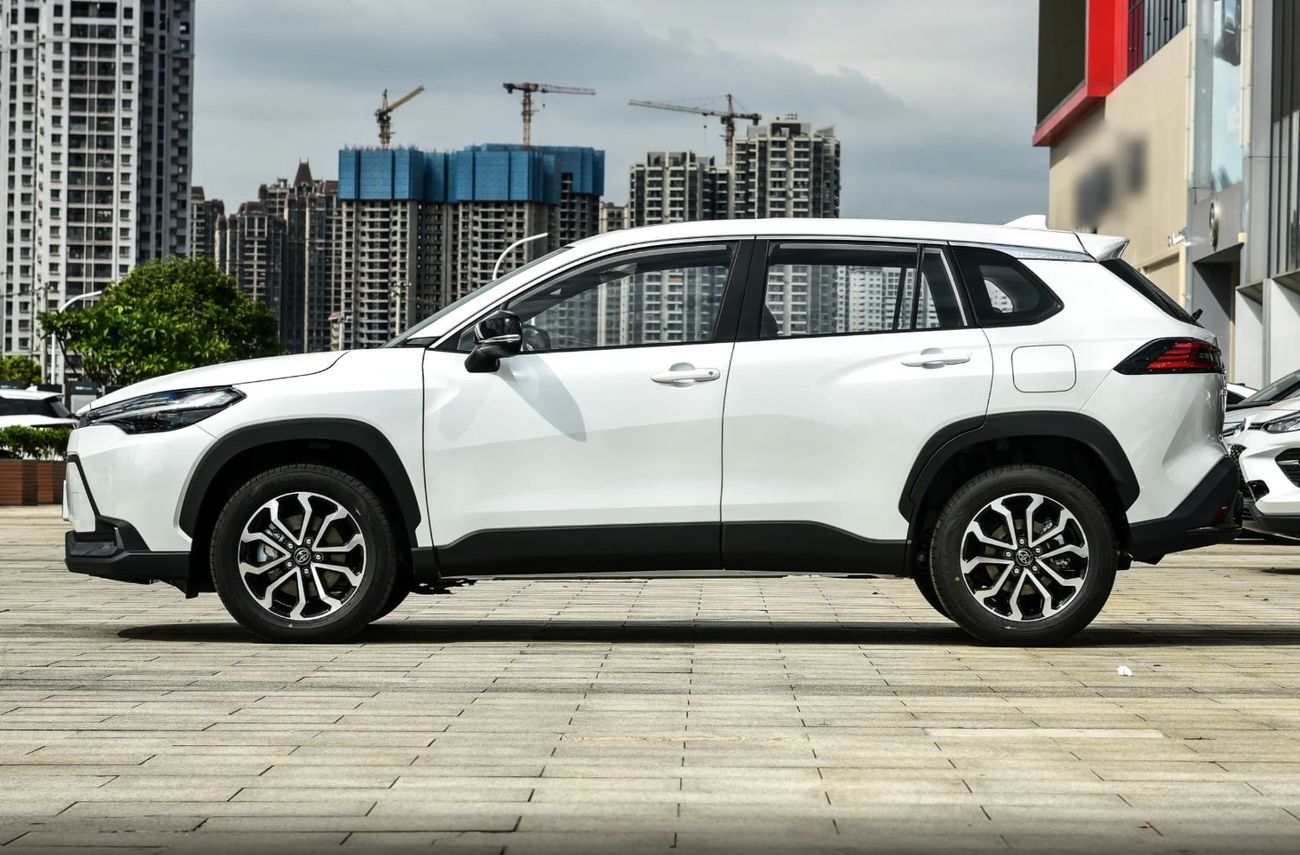 تويوتا فرونتلاندر 2.0L Intelligent Hybrid Luxury Edition