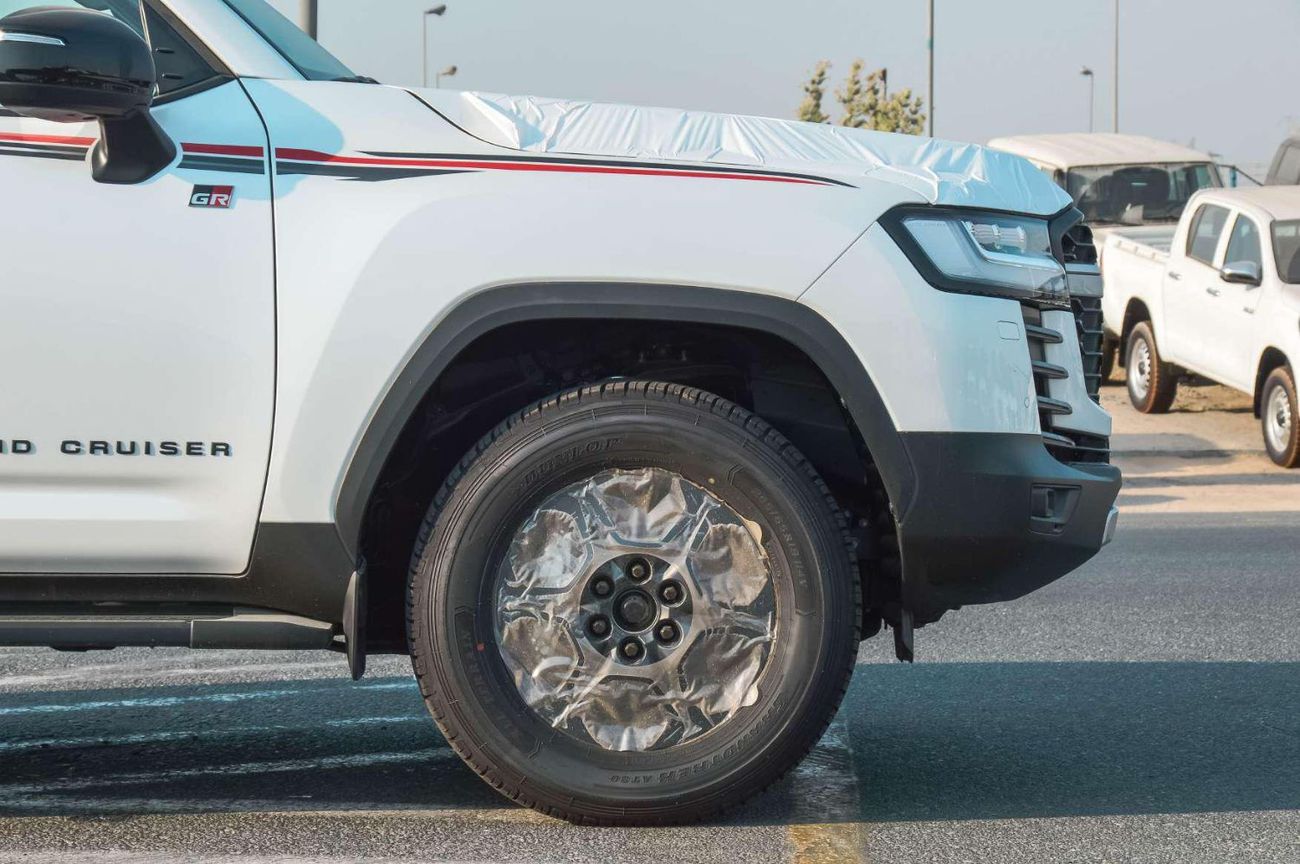 تويوتا لاند كروزر GR SPORT 3.5L 4WD PETROL SUV 2026