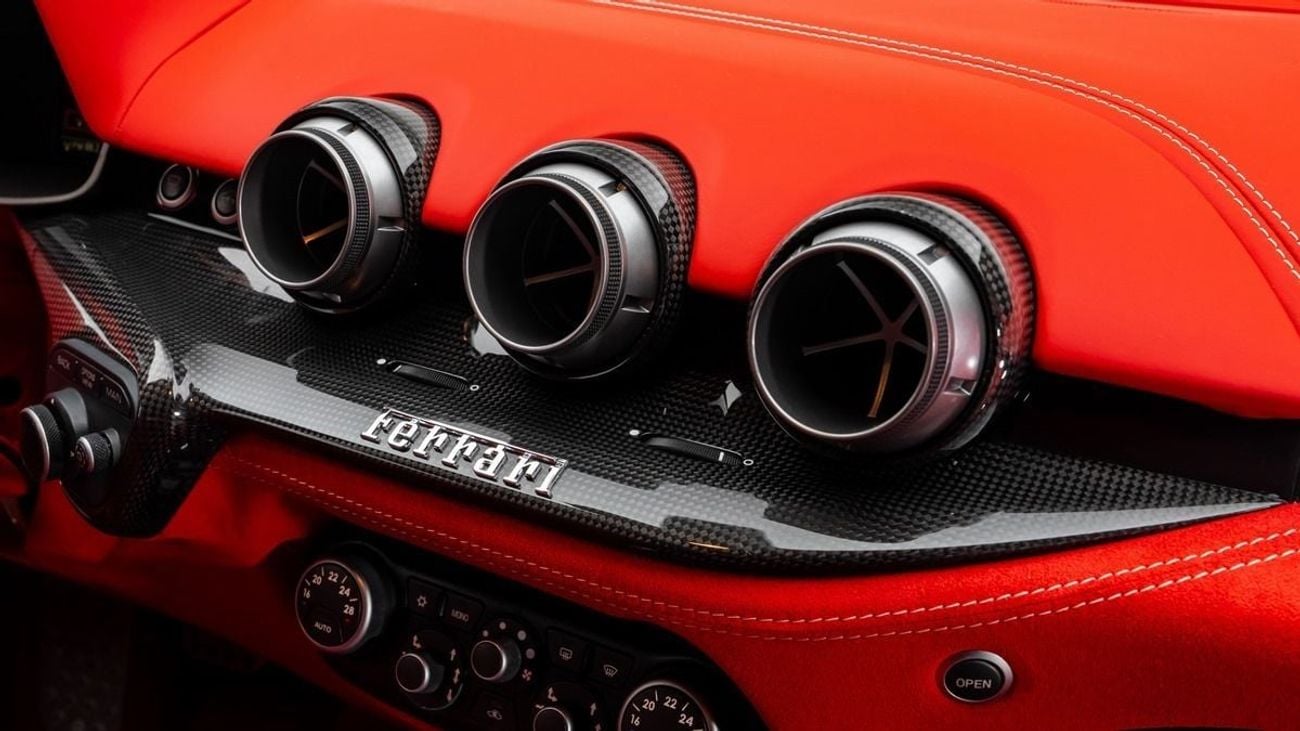 فيراري F12 بيرلينيتا - 2016 - Japanese Specs