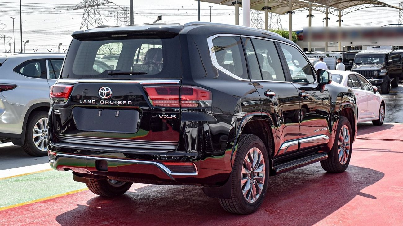 Toyota Land Cruiser VXR 3.5L TWIN TURBO