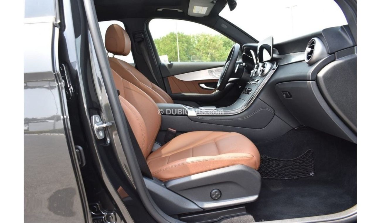 Mercedes-Benz GLC 300 4MATIC MERCEDES GLC300 AMG / 2020 / USA / Under warranty