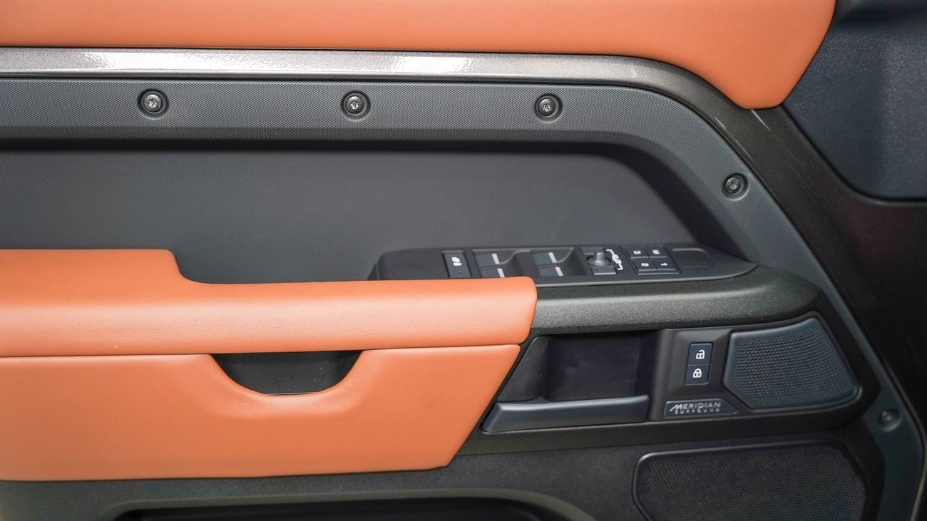 Land Rover Defender Octa