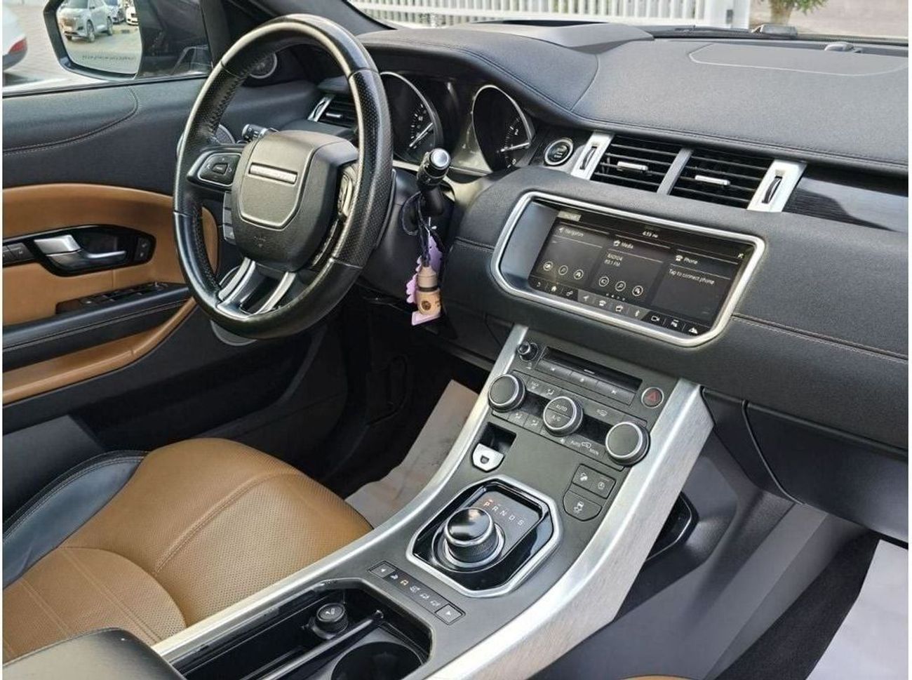 لاند روفر رانج روفر إيفوك P200 R-Dynamic 2.0L RANGE ROVER EVOQUE R-DYNAMIC 2018 GCC ORGINAL PAINT // ACCIDENT FREE // PERFECT