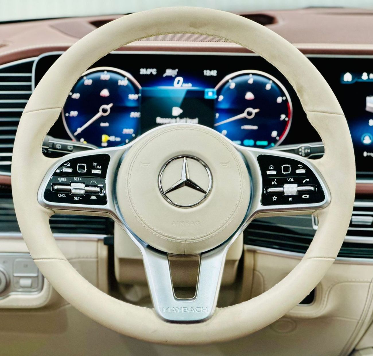 Mercedes-Benz GLS 600 2023 Mercedes Maybach GLS 600 EQ(Full Option), March 2025 Warranty