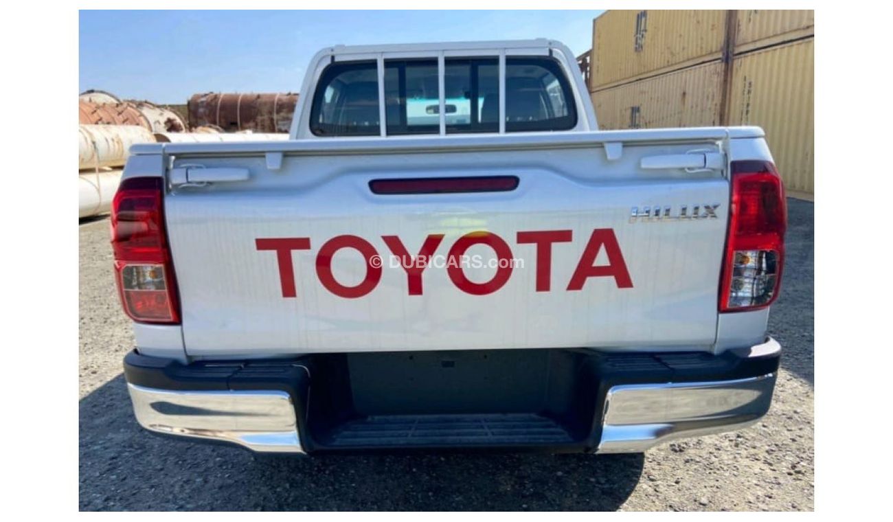 Toyota Hilux MID OPTIONS 2.4L DIESEL A/T 4WD