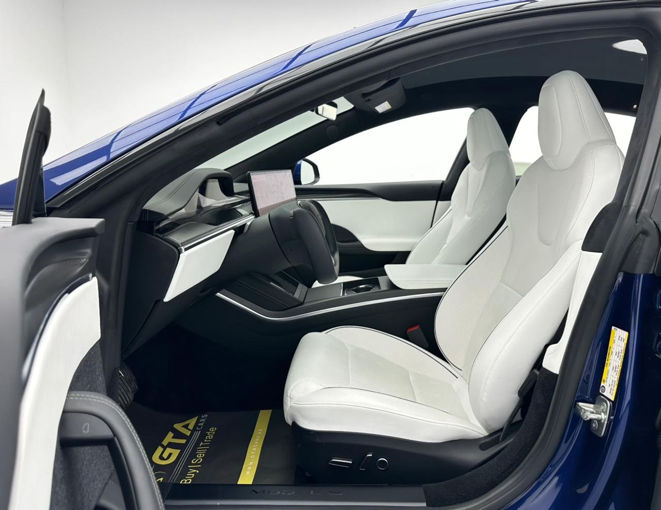 Tesla Model S Plaid (AWD) 2023 Tesla Model S Plaid, June/2027 Tesla Warranty, Tesla Full Service History, GCC