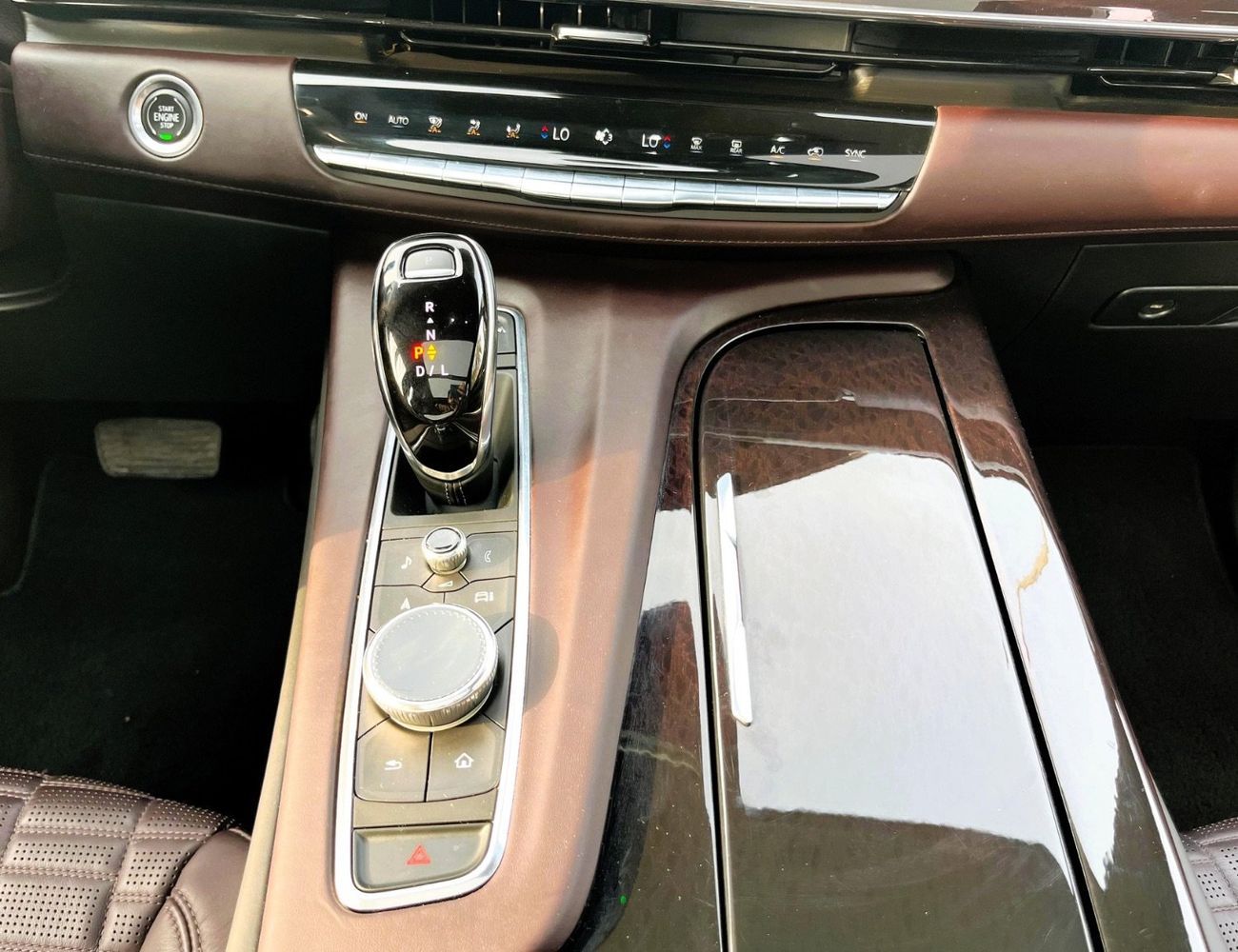 Cadillac Escalade Sport Platinum 6.2L AWD