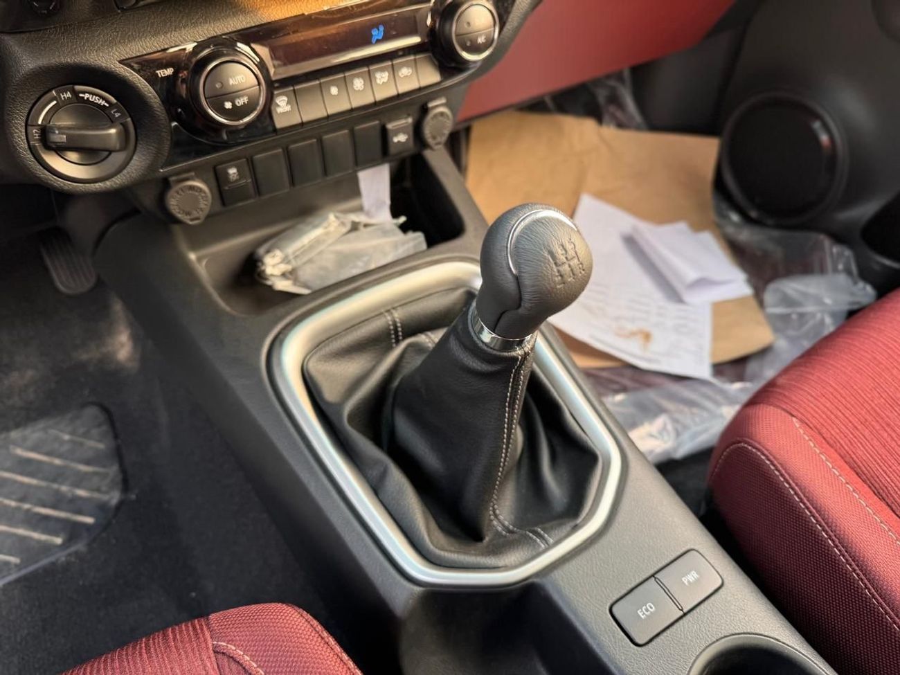 Toyota Hilux S GLX 2.8L AWD M/T