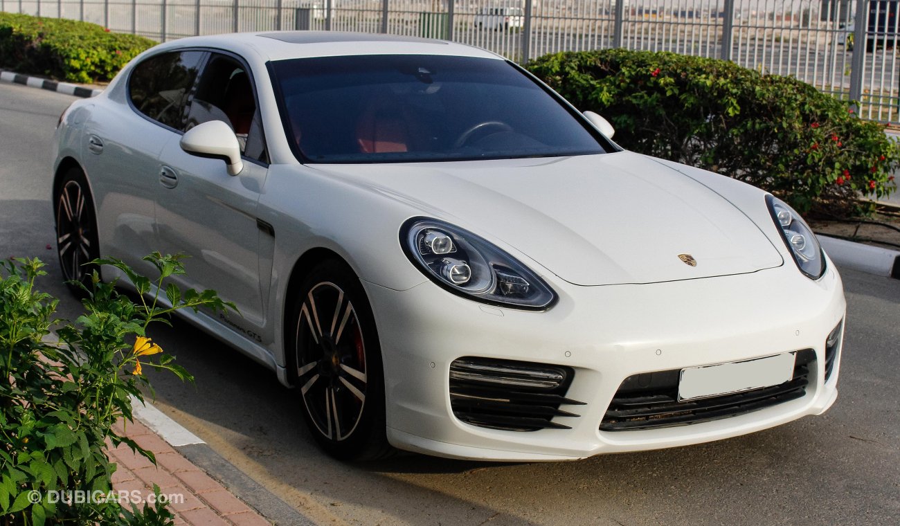 Porsche Panamera GTS