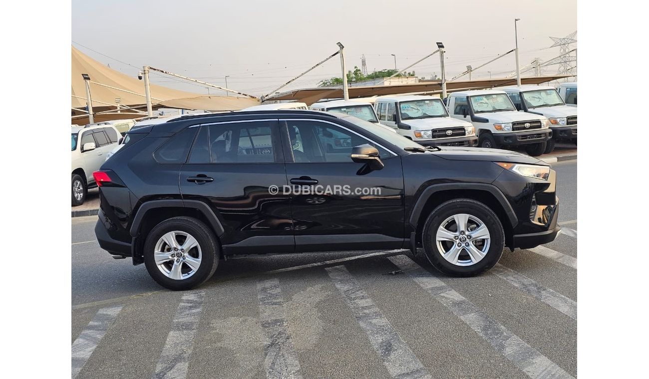 Toyota RAV4 Xle sunroof rear door atumatic