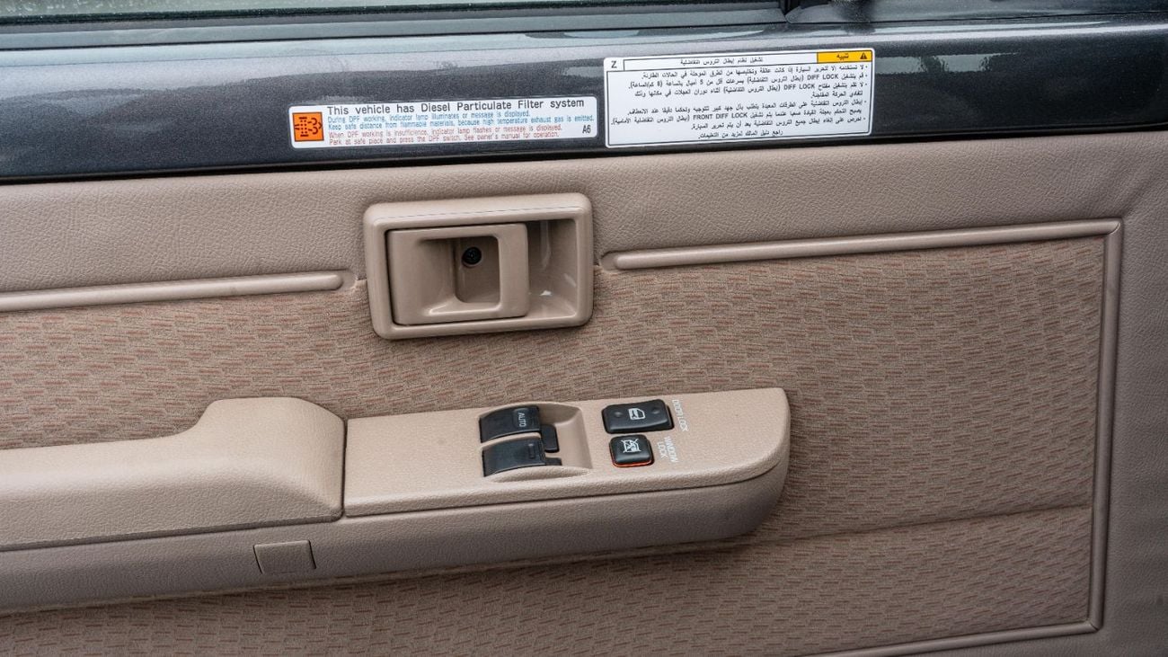تويوتا لاند كروزر بيك آب 2026 Toyota Land Cruiser LC79 2.8L MT Diesel (Gray-Brown)