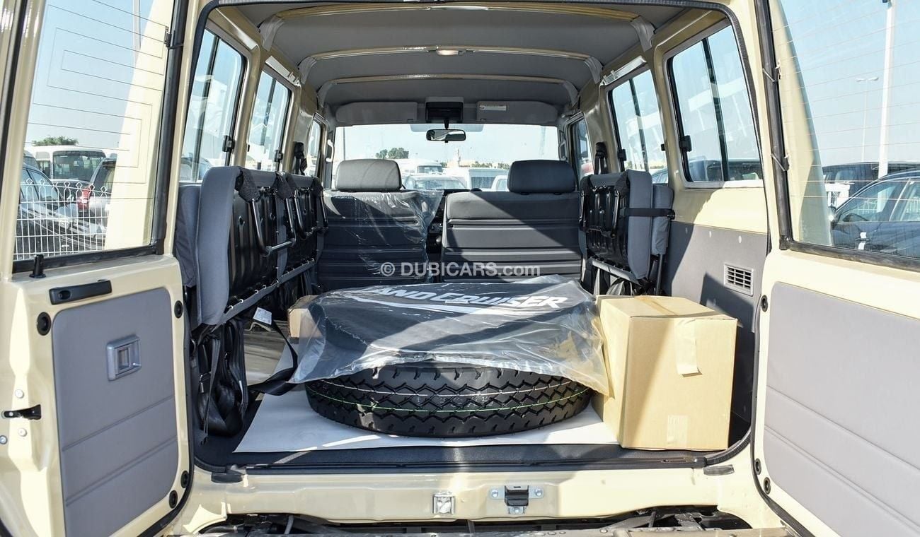 Toyota Land Cruiser 70 LC78 4.2l Diesel - Manual - 13 Seater - Power Window
