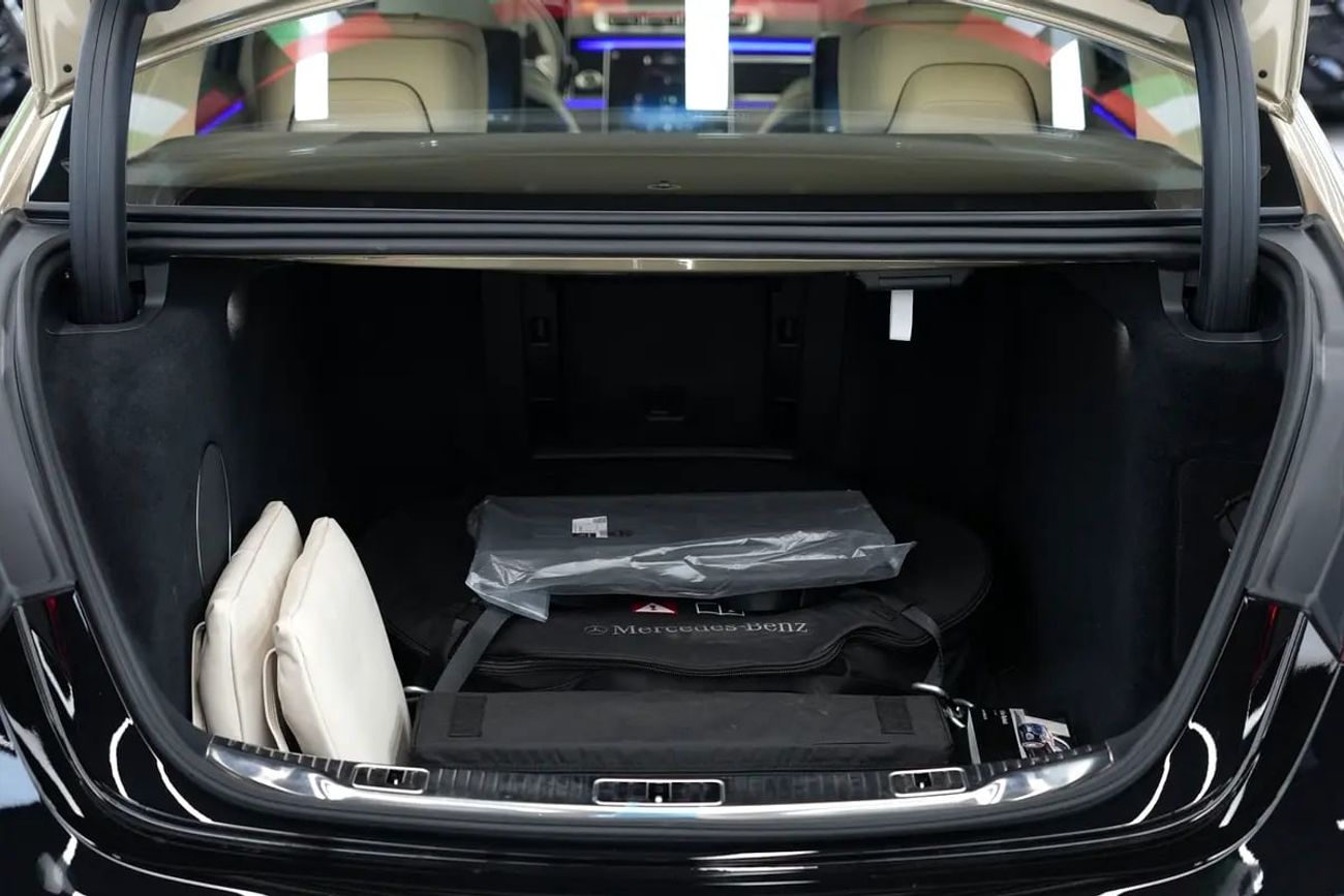 مرسيدس مايباخ S680 مايباخ S 680 | GCC km | Agency Warranty | V 12