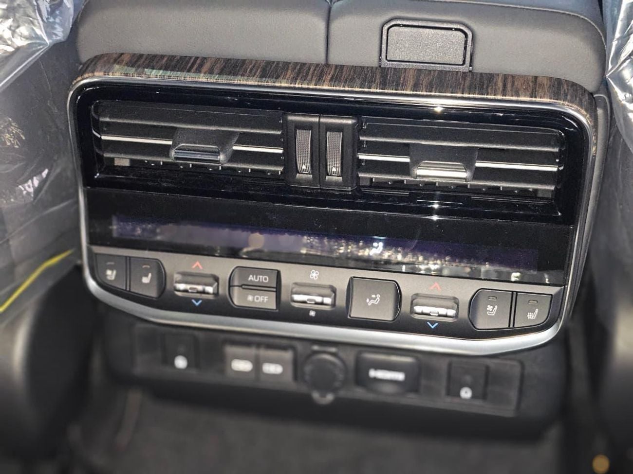 Toyota Land Cruiser VXR Toyota Lc300 RHD diesel engine 3.3L Black colour