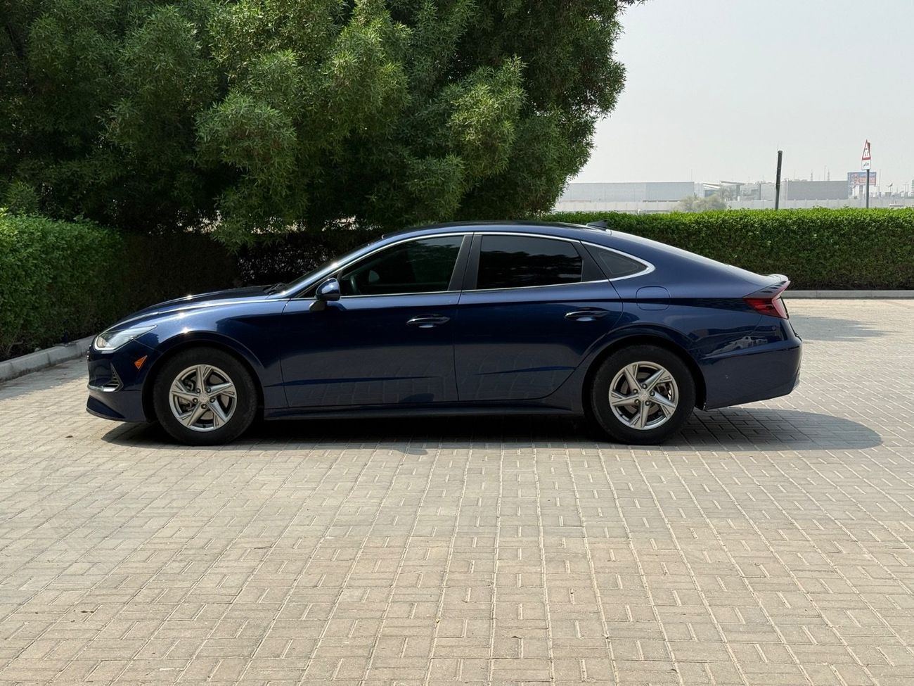 Hyundai Sonata Mid option 2.5L