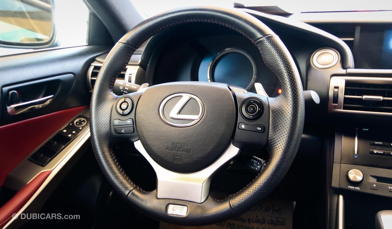 Lexus IS350