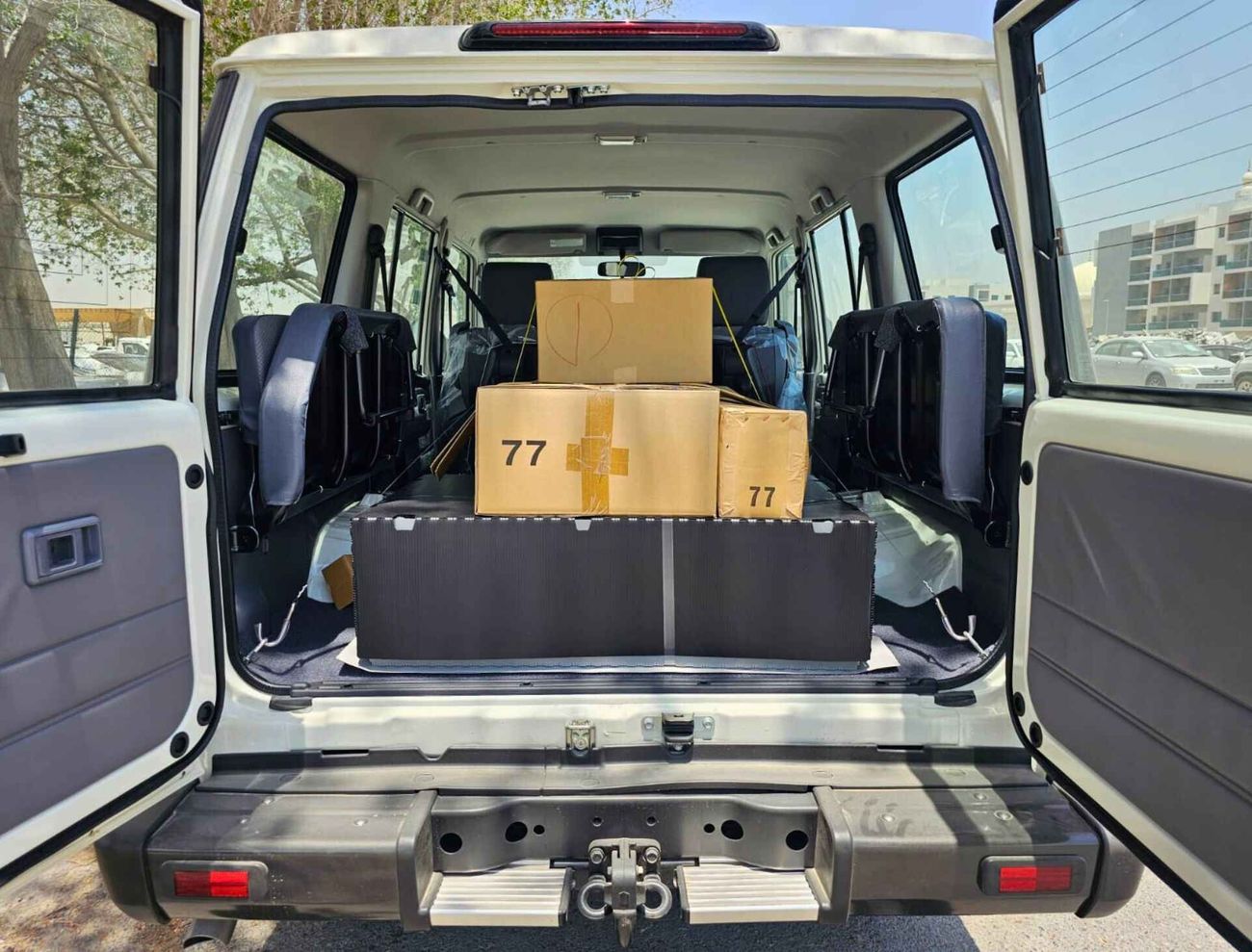 تويوتا لاند كروزر 70 4.2L DIESEL V6, M/T, DIFF LOCK, HIGH OPTION