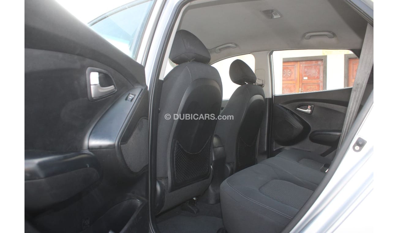 Hyundai Tucson GL Hyundai Tucson 2014 GCC in excellent condition without accidents, very clean from inside and outs