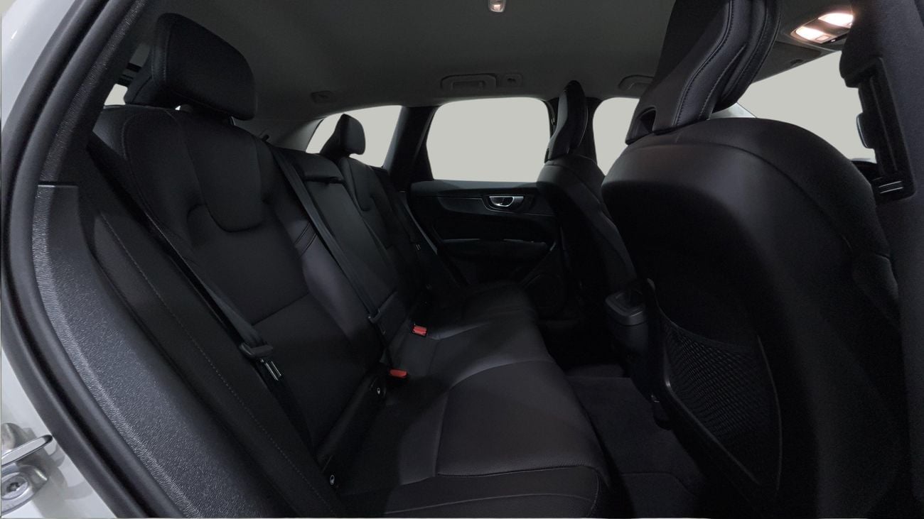 فولفو XC 60 كور كارس24 هي سوق ضخم للسيارات المستعملة موثوق ومضمون ٪كارس24 هي سوق ضخم للسيارات المستعملة موثوق ومضمون