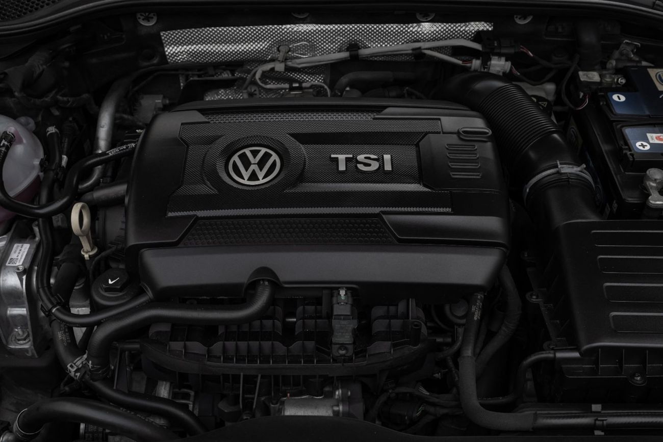 فولكس واجن ارتيون Arteon | 1,651 P.M | 0% Downpayment | SEL AWD | VW History | Low KM | Warranty!