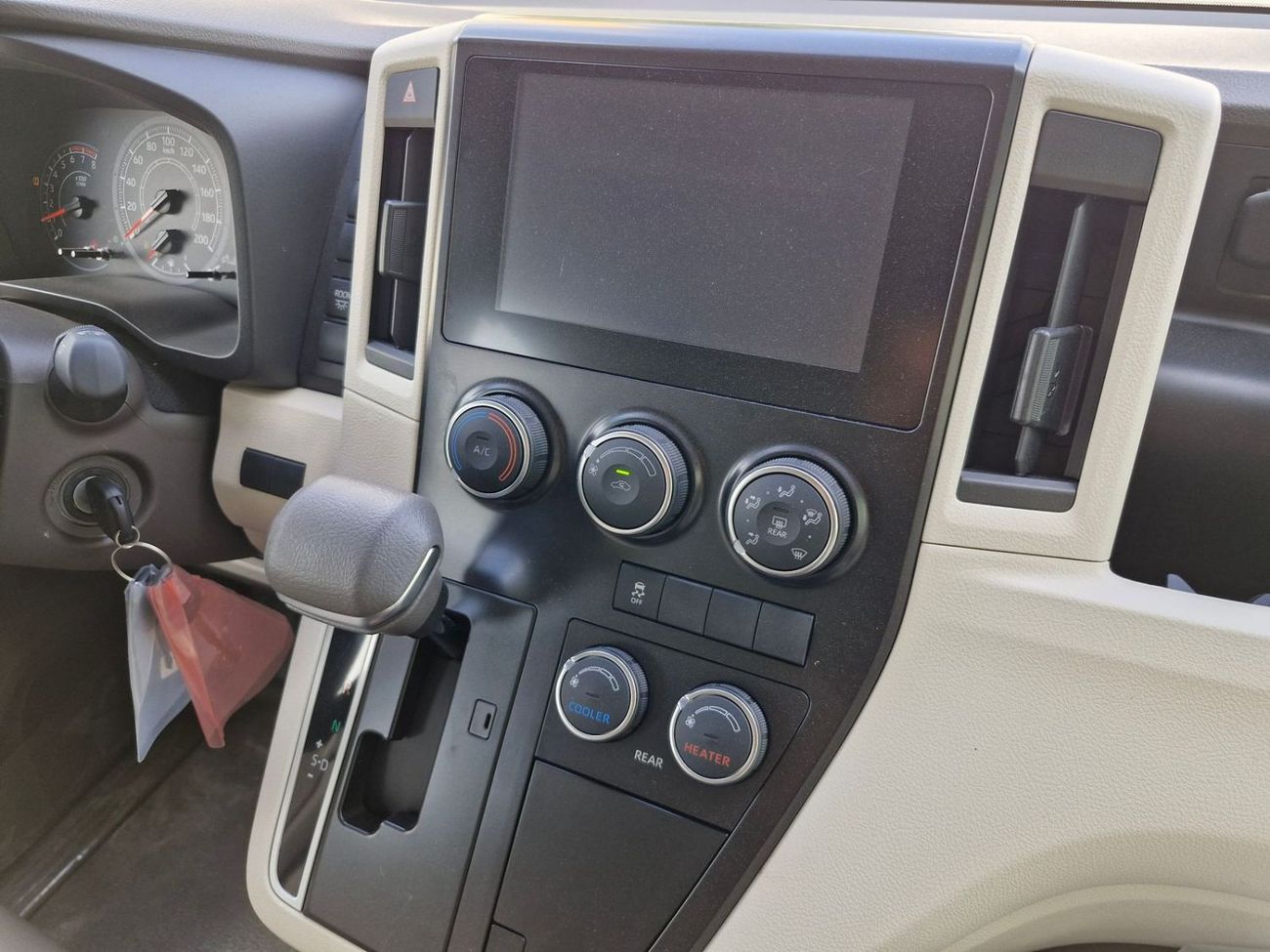 تويوتا هاياس 2026 TOYOTA HIACE HiROOF GL AUTO 3.5L 3PELR GCC BRAND NEW 0KM