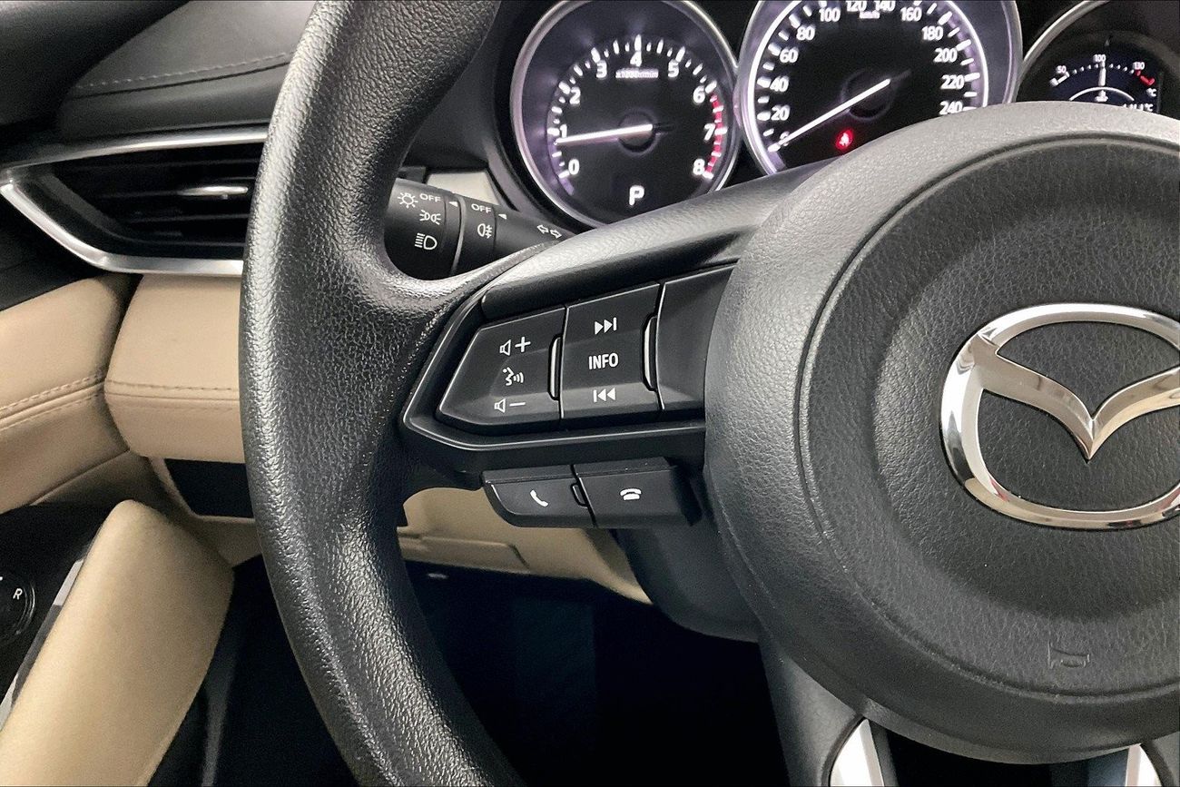 تويوتا يارس SE / E | ضمان مجاني لمدة عام | 0 دفعة أولى