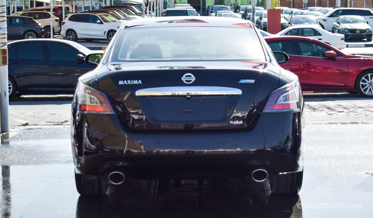 Nissan Maxima FULL OPTION - ACCIDENTS FREE - CAR IS IN EXCELLENT CONDITION INSIDE OUT