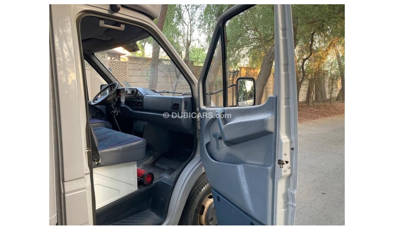 Mercedes-Benz Sprinter 2 head horse transporters