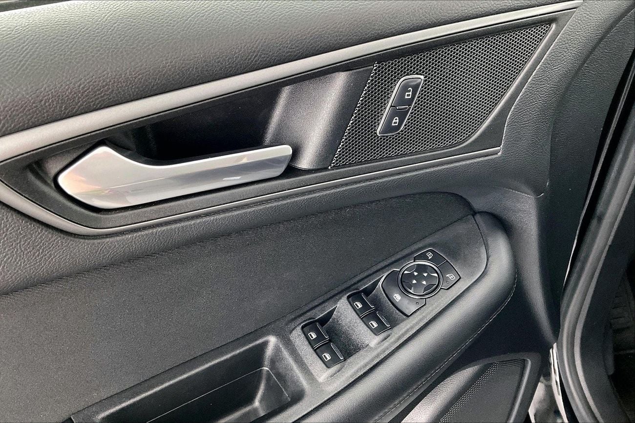 فورد إدج SE | سنة ضمان مجانية | خالية من أضرار الفيضانات