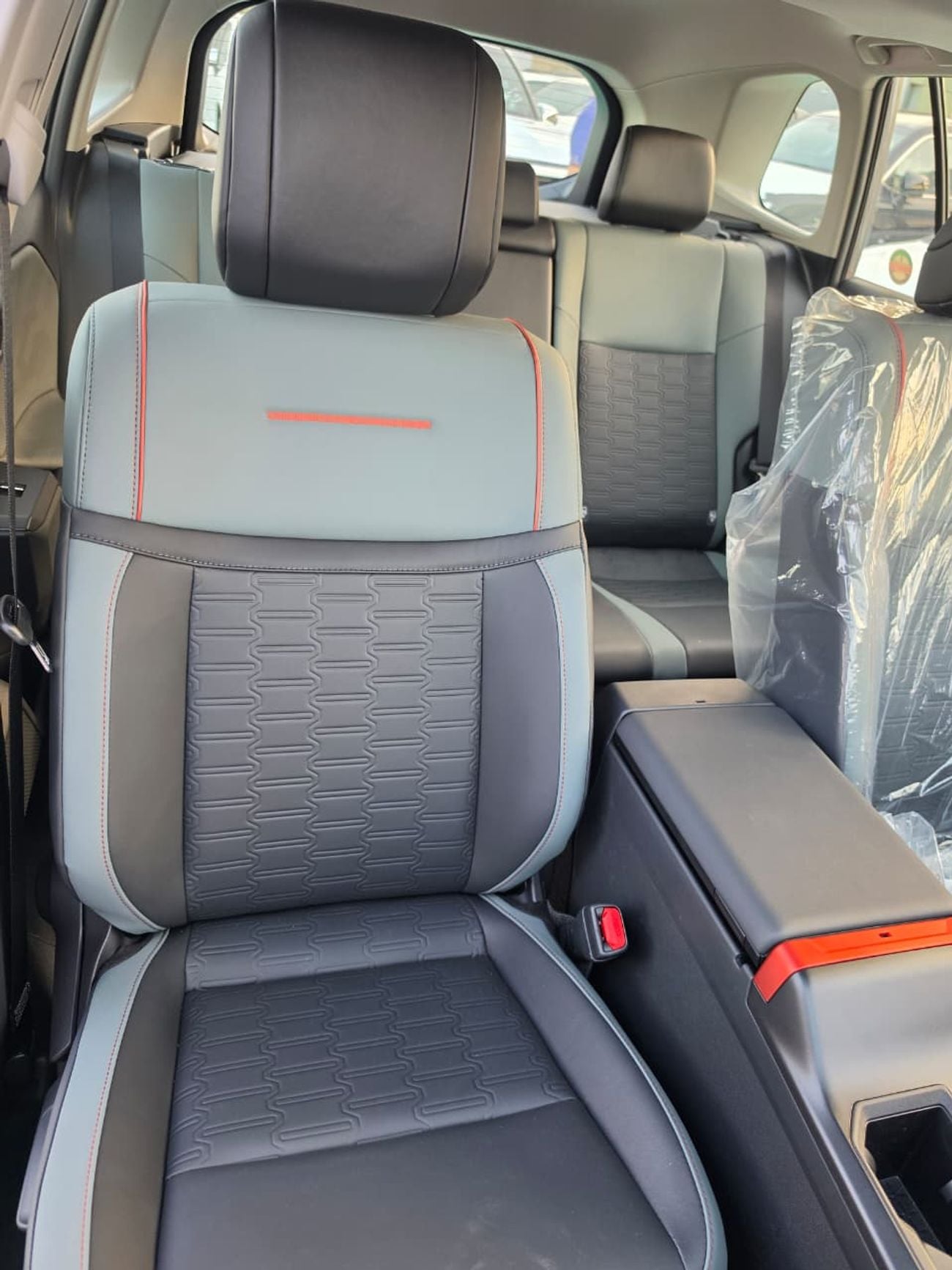 تويوتا راف ٤ Toyota RAV4 AXAL64 Hybrid 2026 – 2.5 لتر AWD | هايبرد | 5 أبواب | فل أوبشن