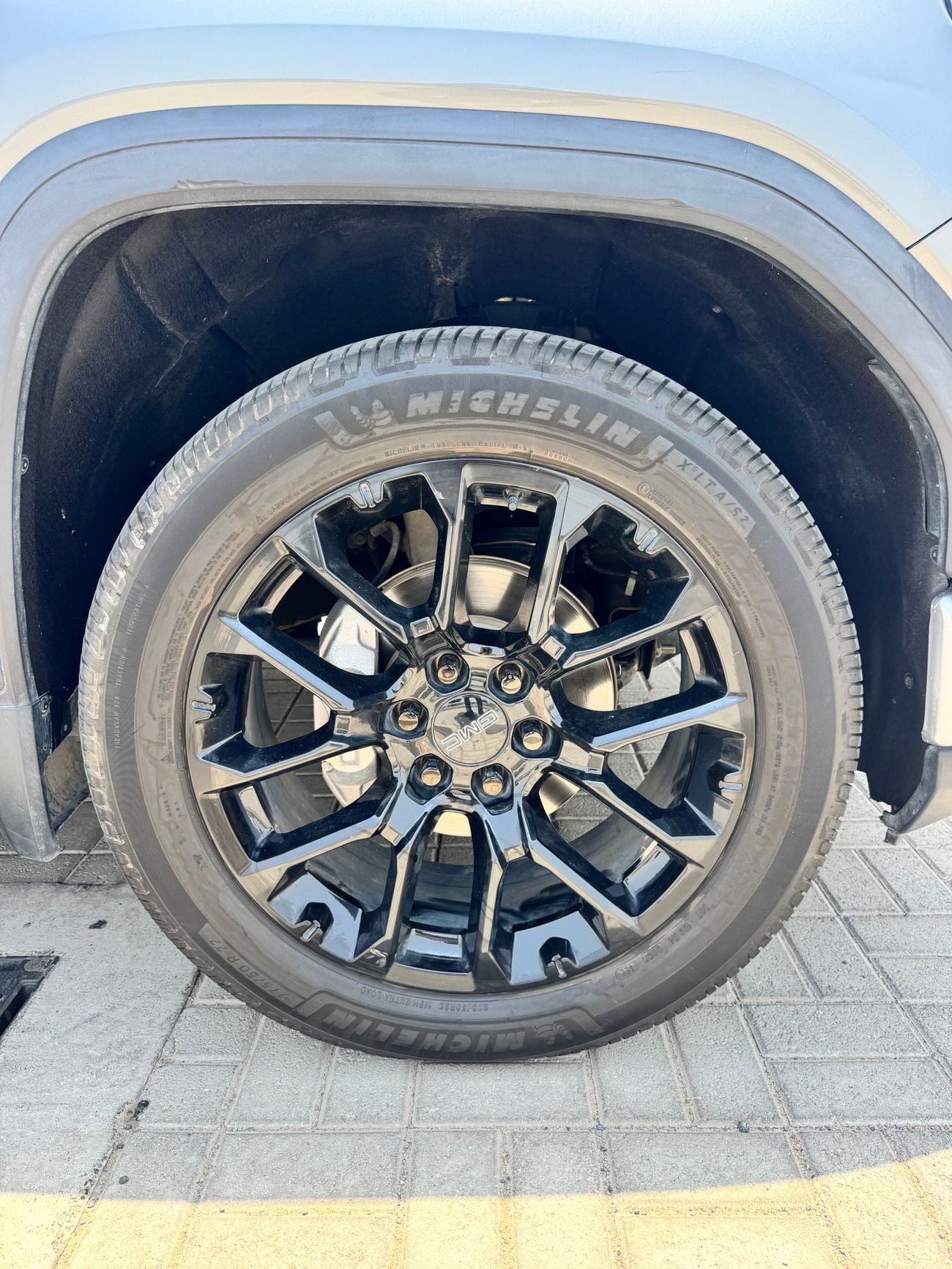 GMC Sierra DENALI