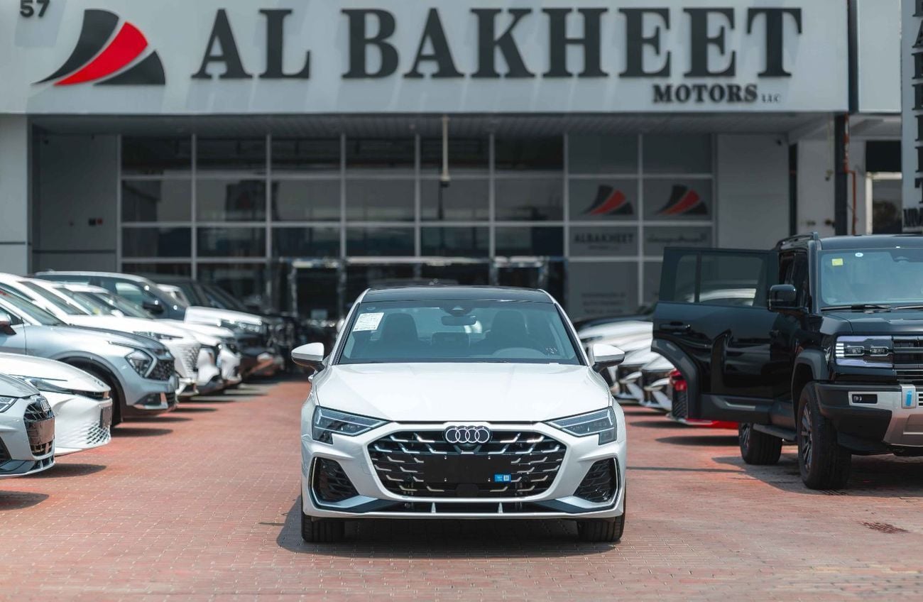 Audi A3 35 TFSI S-LINE Audi A3 1.5T 35 TFSI S-Tronic Sedan 2025 (White)