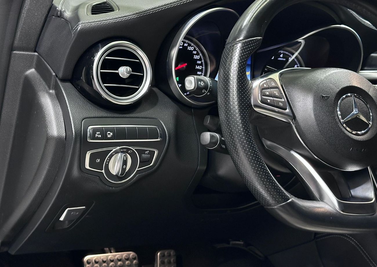 Mercedes-Benz GLC Coupe 300 Premium 2.0L