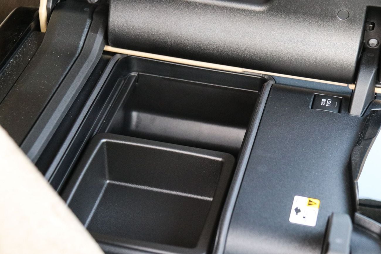 Toyota Land Cruiser GXR 4.0L Toyota Land Cruiser GXR 2025 | 4L | BASIC