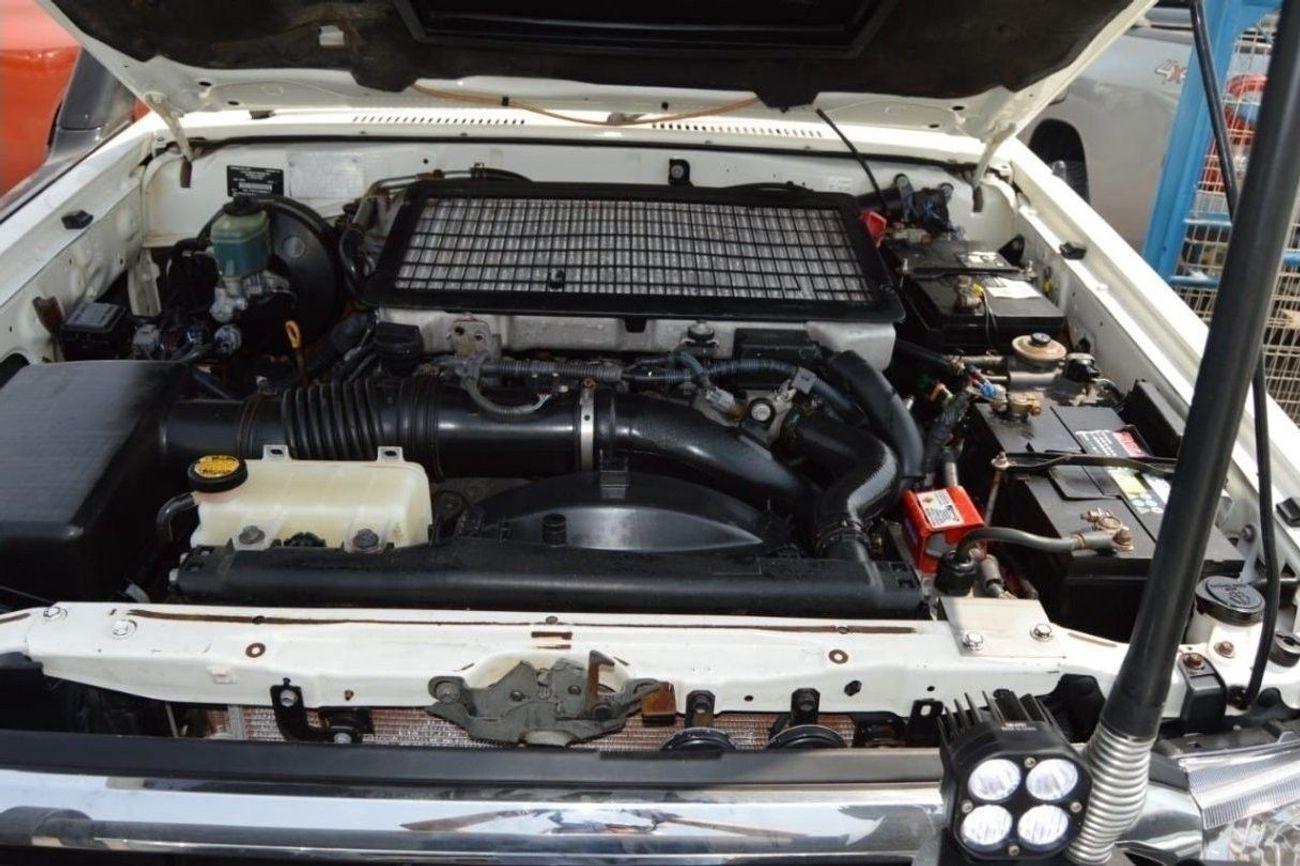 Toyota Land Cruiser 70 Clean Car