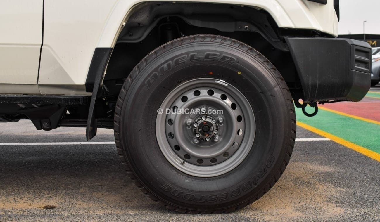 Toyota Land Cruiser Pick Up LC79 SC 2.8L AT Diesel