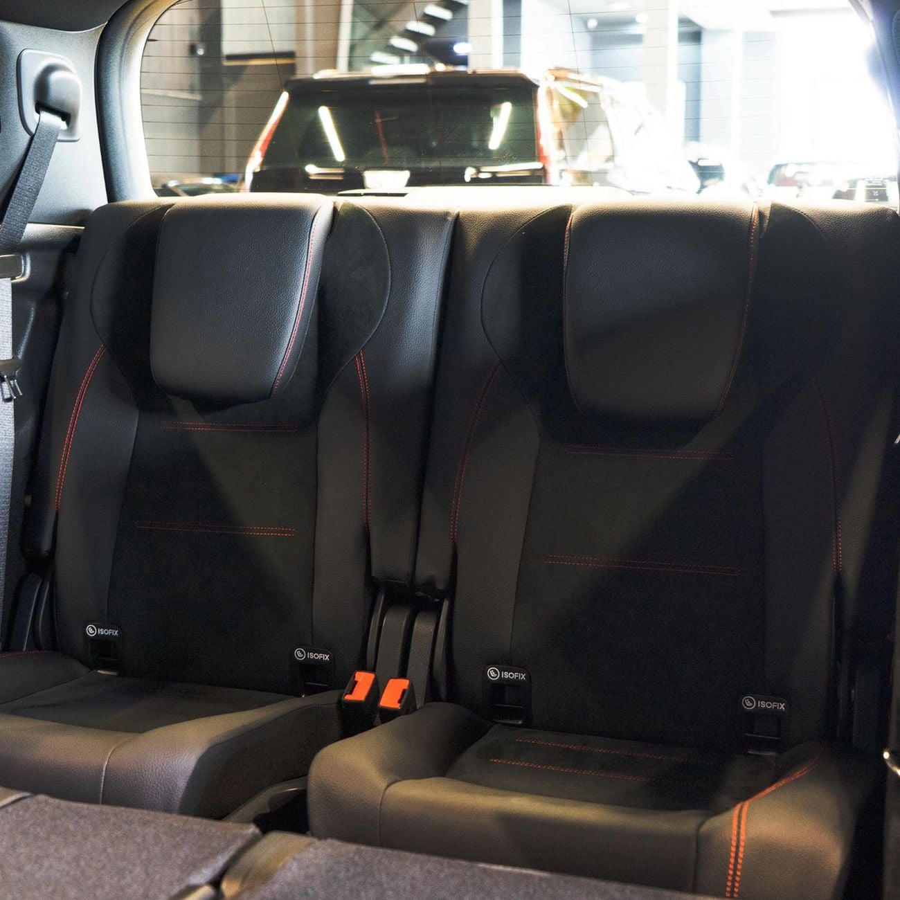 مرسيدس بنز GLB 200 AED 3,736 pm • 0% Downpayment • Mercedes-Benz GLB 200  • Agency Warranty