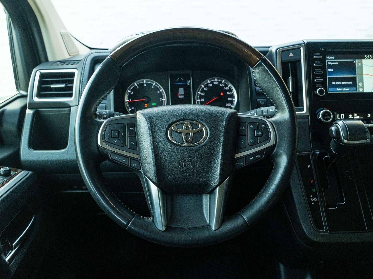 تويوتا جرافينا AED 2,516 PM • GRANVIA PREMIUM 3.5L V6 • LOW KMS • 4 CAPTAIN CHAIRS • FULLY LOADED TOP OPTION