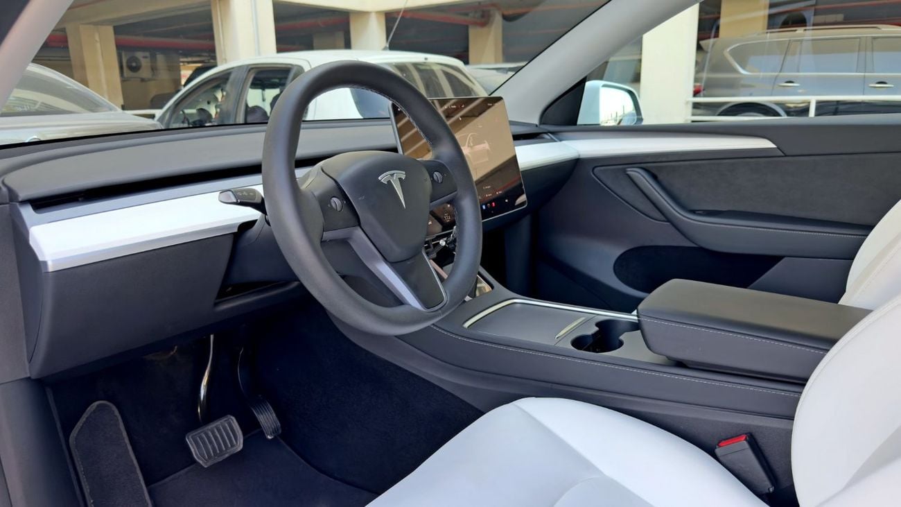 Tesla Model Y Long Range (AWD)