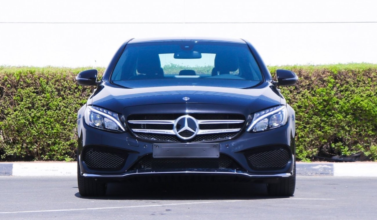 مرسيدس بنز C 300 4MATIC Local Registration + 10%