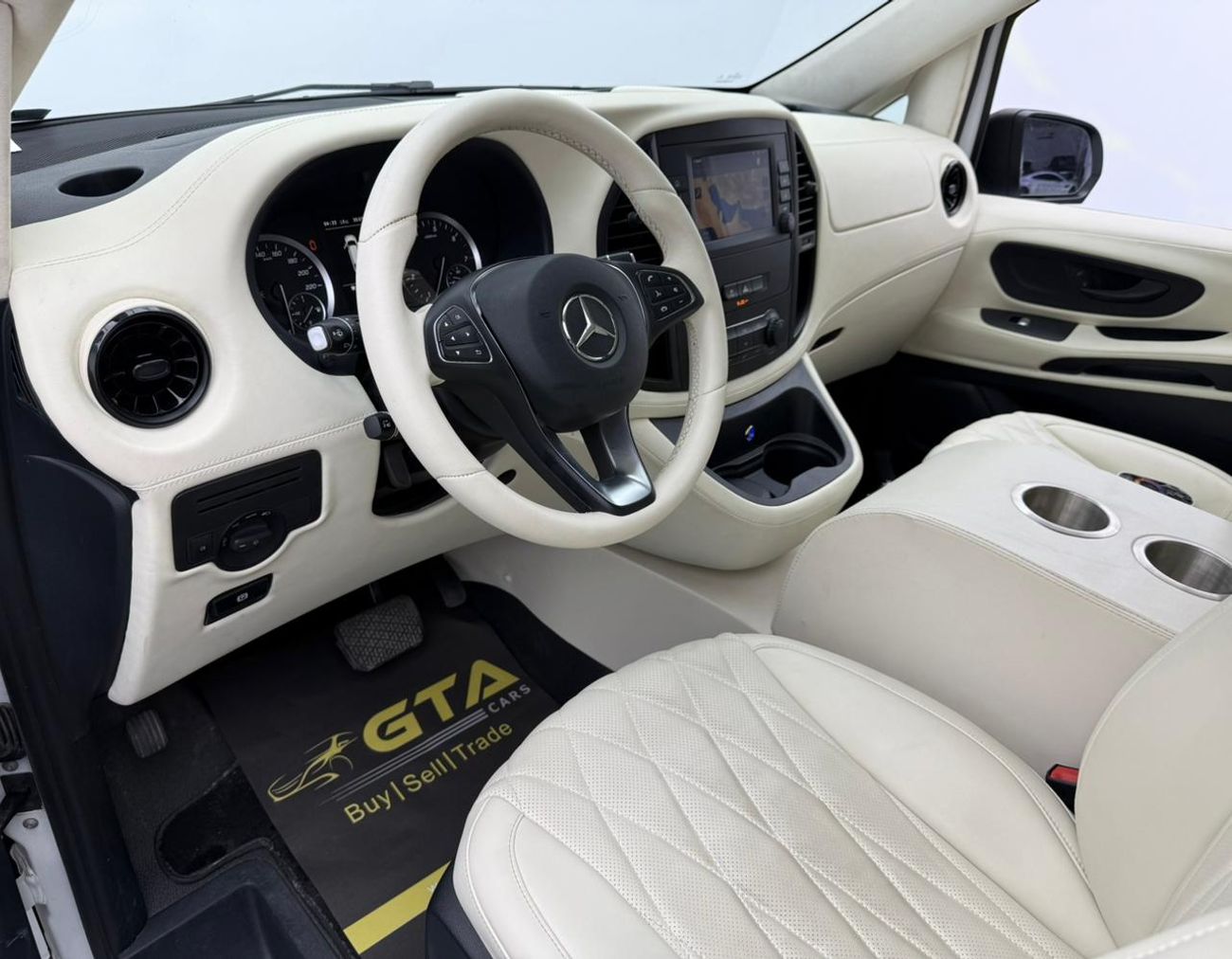 مرسيدس بنز V 250 2022 Mercedes-Benz V250, 1 Year Warranty Unlimited KM, Excellent Condition