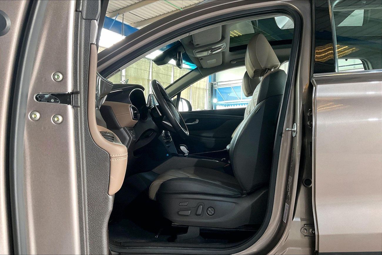 Hyundai Santa Fe Premium + | Carnival Sale • UP TO AED 20,000 OFF | Guaranteed Warranty | 0 Down Payment