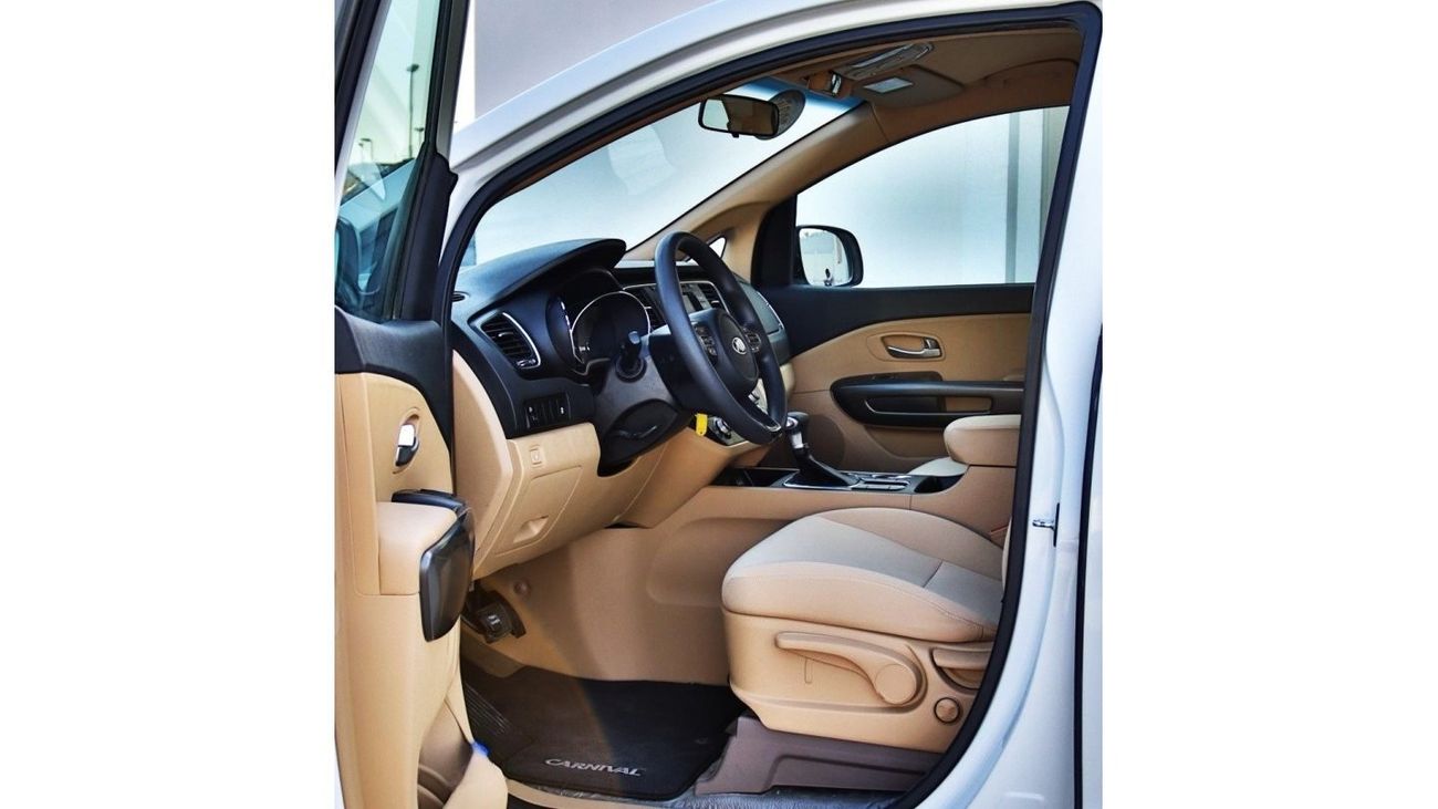 كيا كارنيفال L 2020 خليجي بحالة ممتازة بدون حوادث