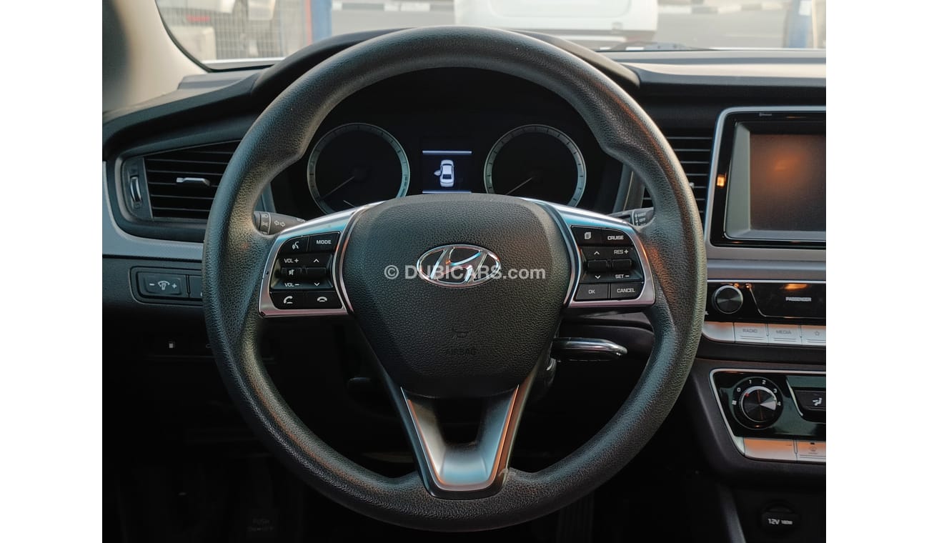 Hyundai Sonata V4 / 2.4L /  LOW MILEAGE / LEATHER SEATS / DVD+CAMERA (LOT # 37880)