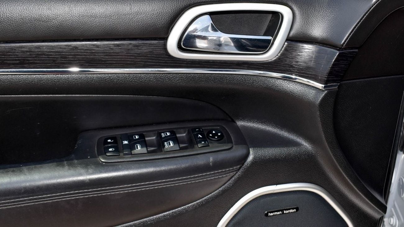 جيب جراند شيروكي 5.7 L V8