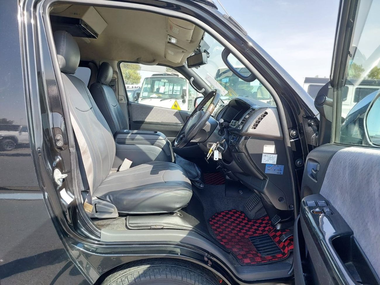 Toyota Hiace TOYOTA HIACE VAN RHD 2009 MODEL 2.7 L PETROL AUTOMATIC(PM00240)