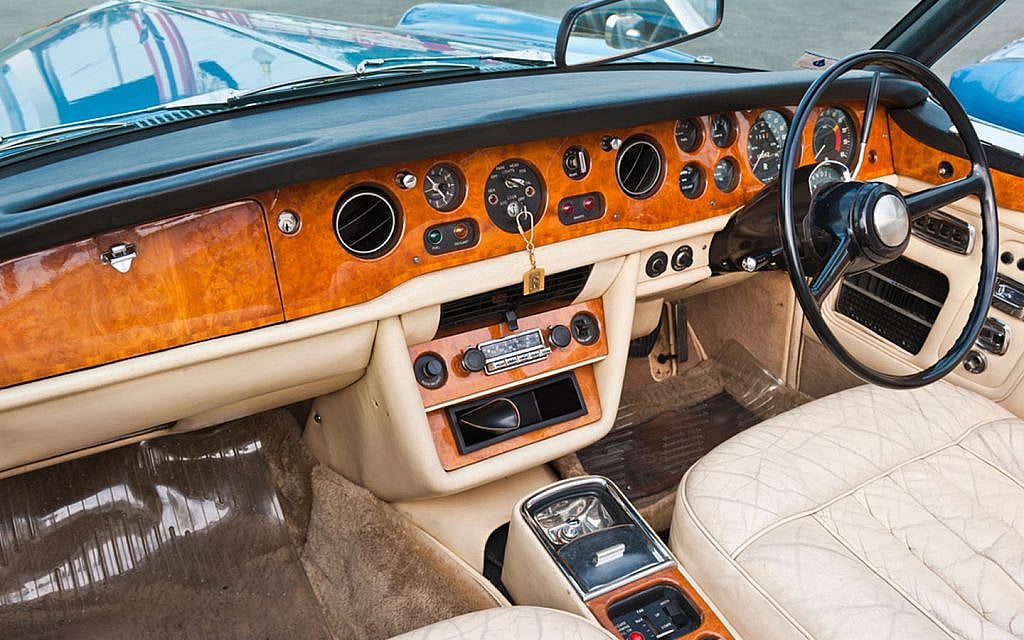 Rolls-Royce Silver Shadow interior - Cockpit