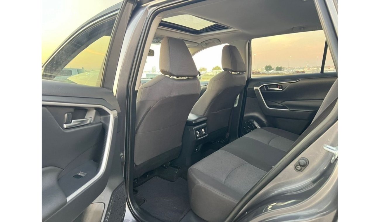 تويوتا راف ٤ 2019 Toyota Rav4 XLE // SUNROOF // 2.5L V4 / UAE PASS